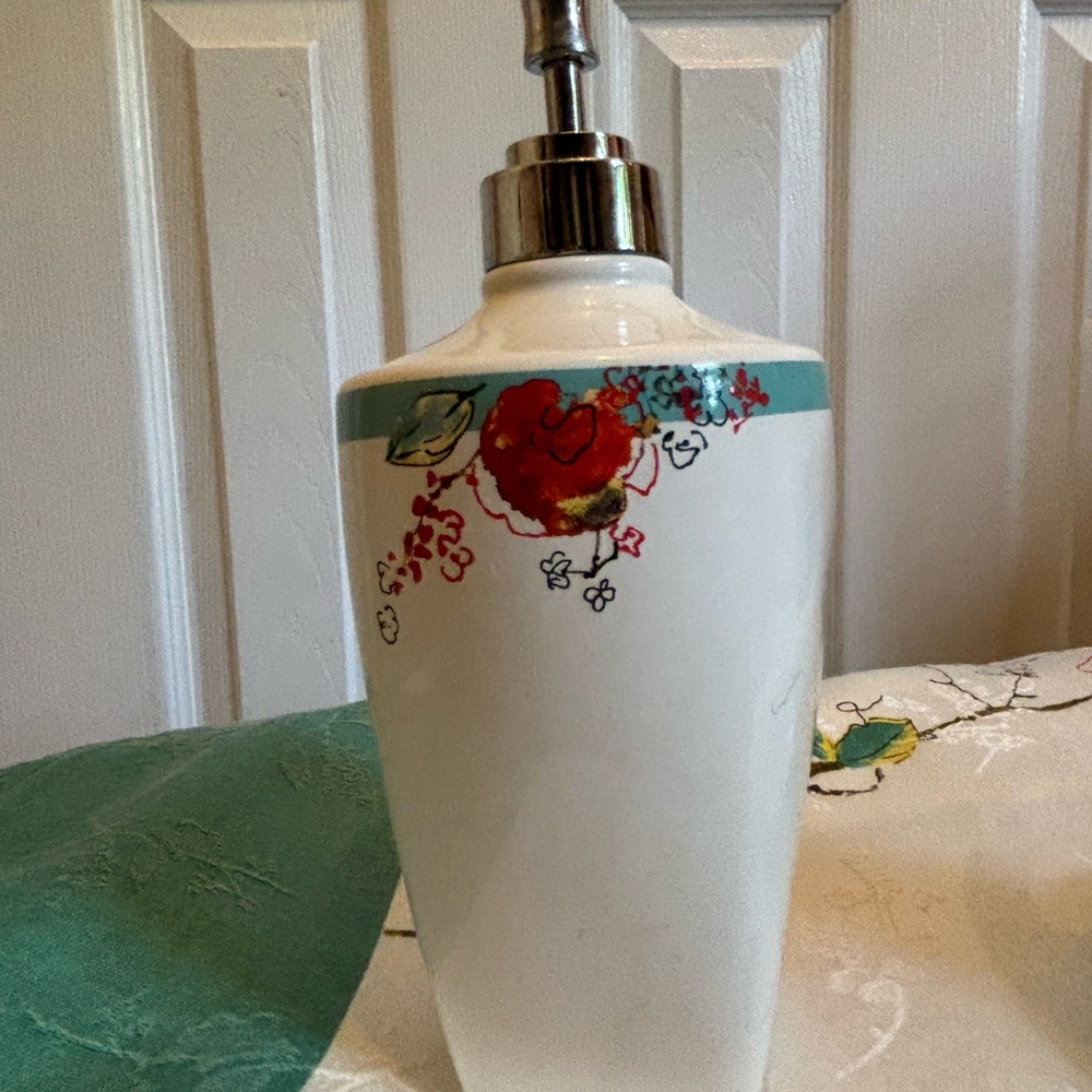 Lenox Bathroom set - Picture 9 of 11